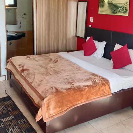 Shikha Resort Ewentbliz Bhimtal Bagian luar foto