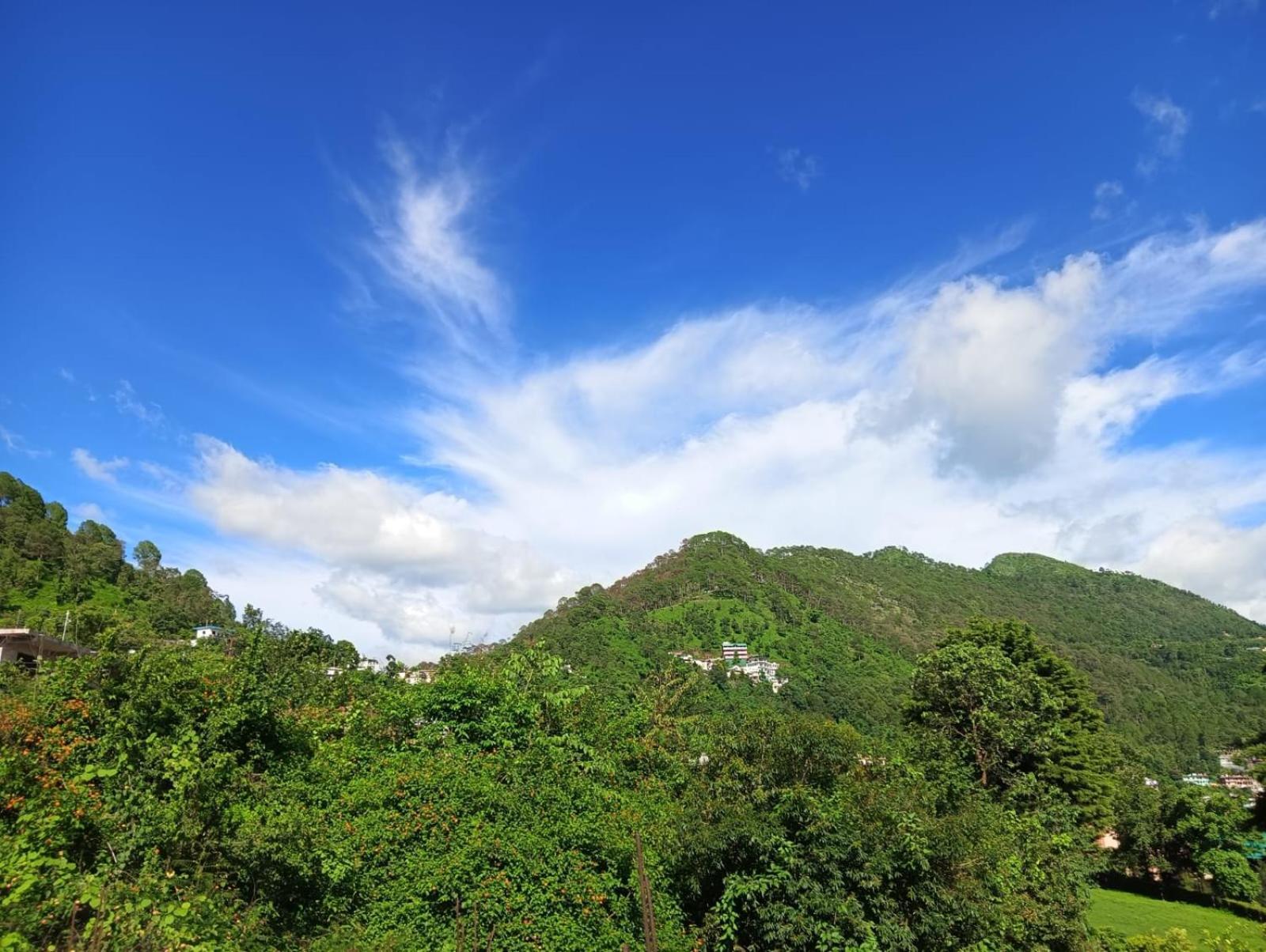 Shikha Resort Ewentbliz Bhimtal Bagian luar foto
