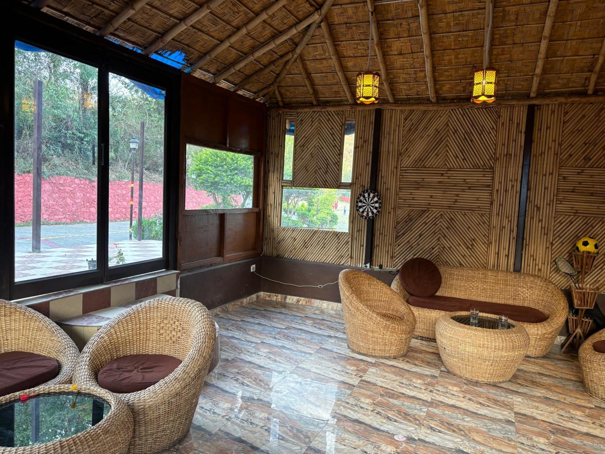 Shikha Resort Ewentbliz Bhimtal Bagian luar foto