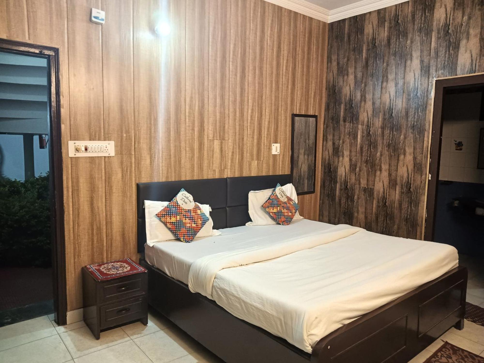 Shikha Resort Ewentbliz Bhimtal Bagian luar foto