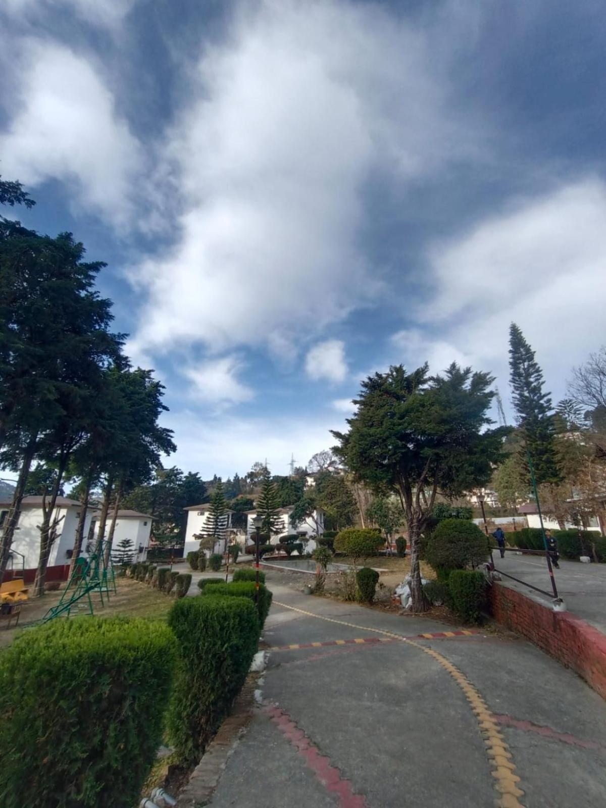 Shikha Resort Ewentbliz Bhimtal Bagian luar foto