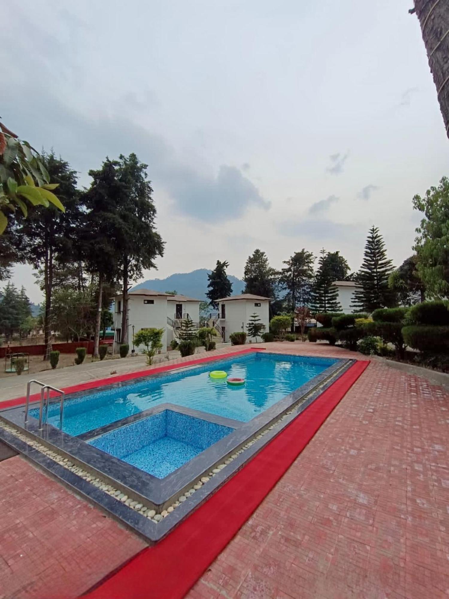 Shikha Resort Ewentbliz Bhimtal Bagian luar foto